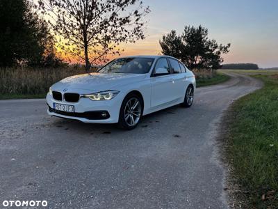 BMW Seria 3 318i Advantage