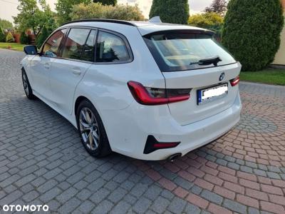 BMW Seria 3 318i Sport Line