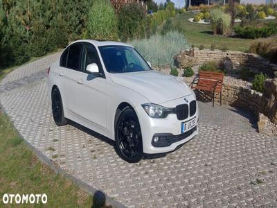 BMW Seria 3 320i