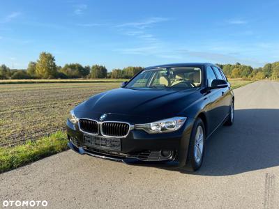 BMW Seria 3 320i Touring