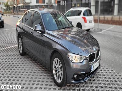 BMW Seria 3 320i xDrive Sport Line