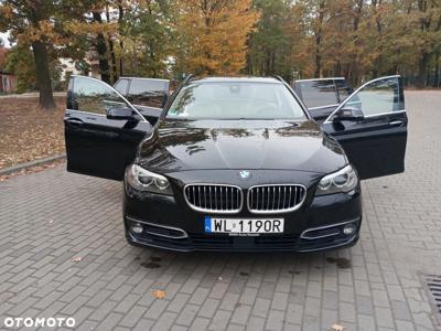 BMW Seria 5 525d Touring Sport-Aut Luxury Line