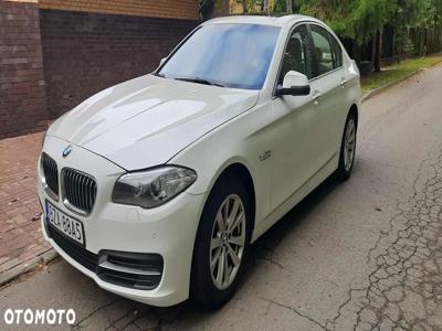 BMW Seria 5 528i Touring Sport-Aut Modern Line