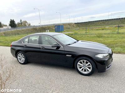 BMW Seria 5 528i xDrive Luxury Line