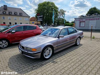 BMW Seria 7 740i