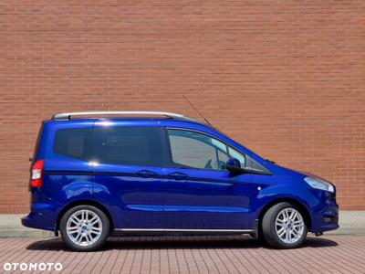 Ford Tourneo Courier 1.0 EcoBoost Titanium