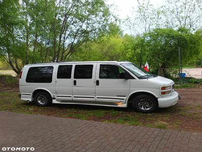 GMC Savana