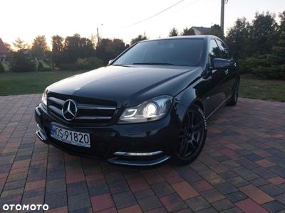 Mercedes-Benz Klasa C 180 T BlueEFFICIENCY 7G-TRONIC Avantgarde