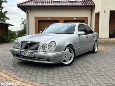 Mercedes-Benz Klasa E 55 AMG