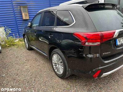 Mitsubishi Outlander 2.0 4WD Plug-In Hybrid Plus