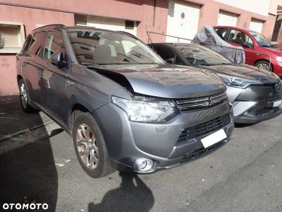 Mitsubishi Outlander 2.0 4WD Plug-In Hybrid Top