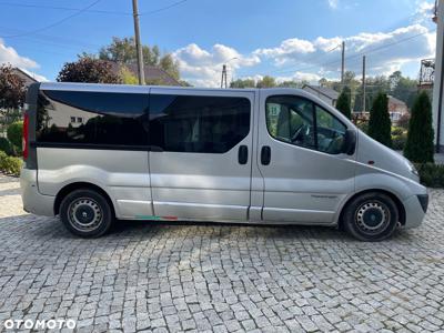 Renault Trafic 2.5 dCi 150 FAP Passenger L2H1 Quickshift Privilège