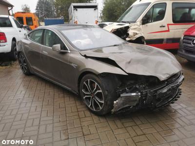 Tesla Model S 90D Allradantrieb Performance