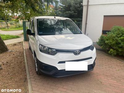 Toyota Proace City Verso 1.2 D-4T Business