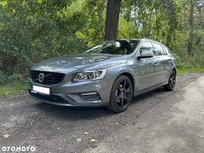 Volvo V60 D4 R-Design