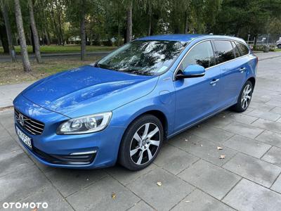 Volvo V60 D6 AWD Plug-in Hybrid Momentum