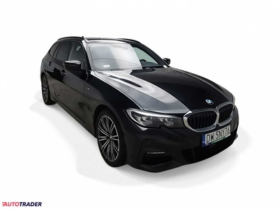 BMW 320 2.0 hybrydowy 190 KM 2021r. (Komorniki)