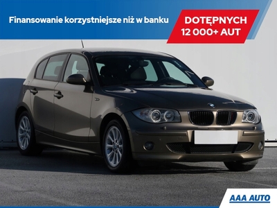 BMW Seria 1 E81/E87 Hatchback 5d E87 2.0 120i 150KM 2007