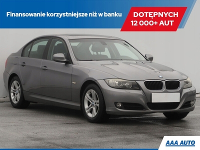 BMW Seria 3 E90-91-92-93 Limuzyna E90 318i 143KM 2009