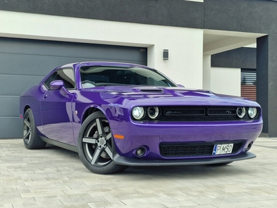 Dodge Challenger III 2016