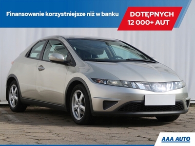 Honda Civic VIII Hatchback 3d 1.8 i-VTEC 140KM 2007