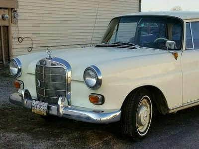 Mercedes W110