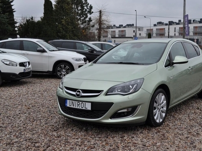 Opel Astra J GTC 1.4 Turbo ECOTEC 140KM 2013