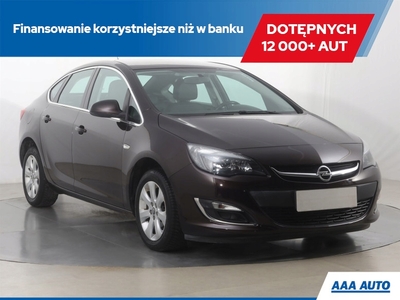 Opel Astra J Sedan 1.6 Twinport ECOTEC 115KM 2015