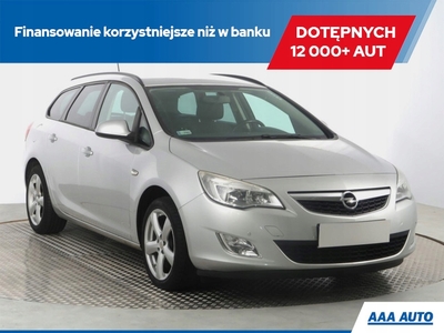 Opel Astra J Sports Tourer 1.4 Turbo ECOTEC 140KM 2011