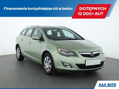 Opel Astra J Sports Tourer 1.6 Twinport ECOTEC 115KM 2011