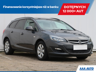 Opel Astra J Sports Tourer Facelifting 1.7 CDTI ECOTEC 110KM 2014