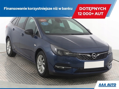 Opel Astra K Sportstourer Facelifting 1.2 Turbo 145KM 2021