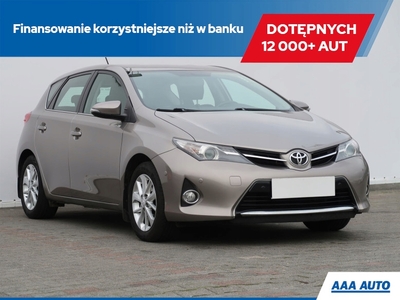 Toyota Auris I Hatchback 3d Facelifting 1.6 Valvematic 132KM 2013