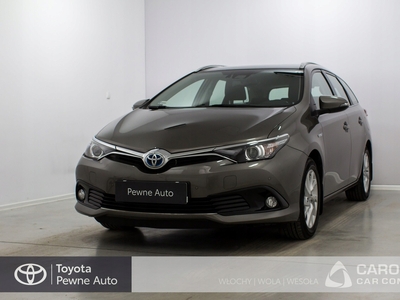 Toyota Auris II Touring Sports Facelifting 1.8 Hybrid 136KM 2017