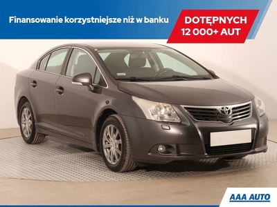 Toyota Avensis III Sedan 2.0 D-4D 126KM 2011