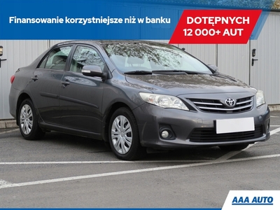 Toyota Corolla X Sedan Facelifting 1.6 Valvematic 132KM 2011