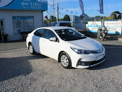 Toyota Corolla XI Sedan Facelifting 1,4 D-4D 90KM 2017