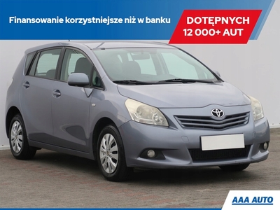 Toyota Verso Minivan 2.0 D-4D 126KM 2009