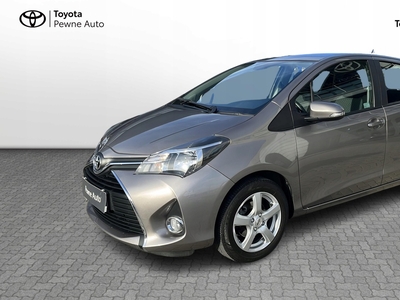 Toyota Yaris III Hatchback 5d Facelifting 1.0 VVT-i 69KM 2015