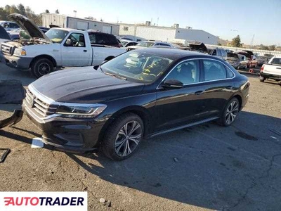 Volkswagen Passat 2.0 benzyna 2021r. (VALLEJO)