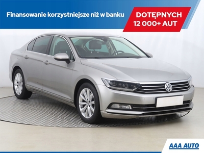 Volkswagen Passat B8 Limousine 1.8 TSI BlueMotion Technology 180KM 2015