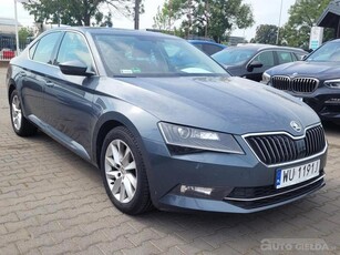 SKODA SUPERB sedan (limuzyna)