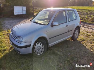 Volkswagen Golf 4 Hatchback 1,4 75KM