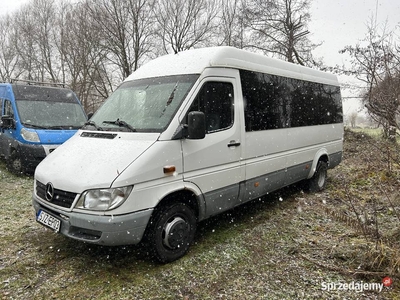 Mercedes sprinter 413 autobus 20 osób