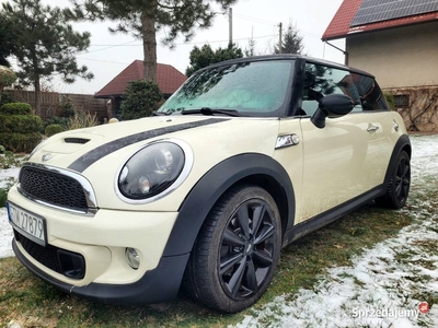 MINI Cooper R56 S 184 KM 1.6 benz.