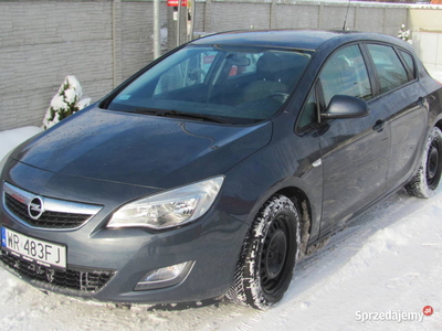 Opel Astra J 1,6 benzyna