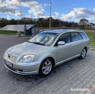 Toyota Avensis 1.8 + gaz 2003r