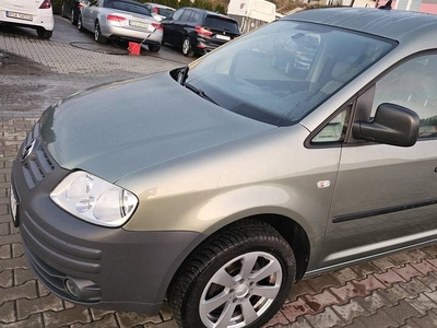 Volkswagen Caddy 1,9 TDI 105KM 2009 Film Automat DSG Navi