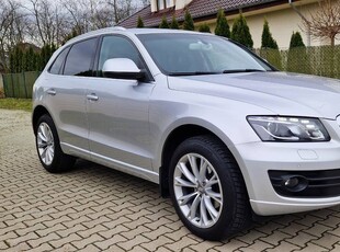 Audi Q5 2.0TDI QUATTRO Xenon Led Alu 19 Full Wersja Doinwestowana