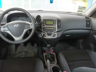 Hyundai i30 2010 1.6 CRDi 194670km Kombi